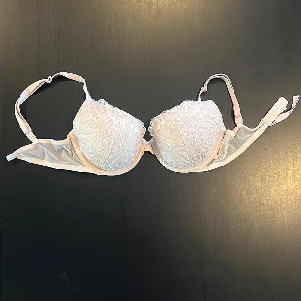 Victoria's Secret Cream Lace Push-Up Bra